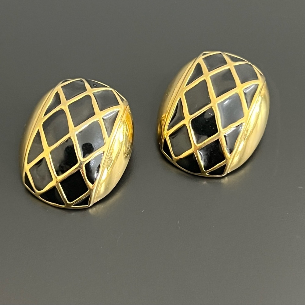 Vintage Vendome Clip On Earrings​